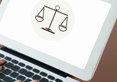 قوانين الإعلام والأخلاقيات
